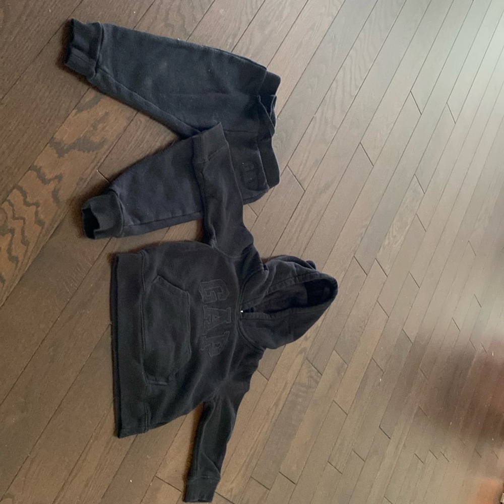 Baby gap black matching set
